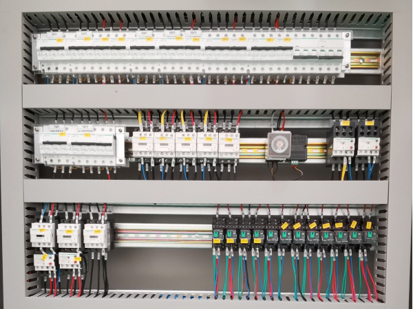 電控柜細節(jié)