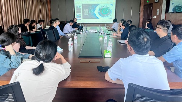 華東工控與上海良信簽署智能配電戰(zhàn)略合作協(xié)議，共創(chuàng)智能配電解決方案新篇章