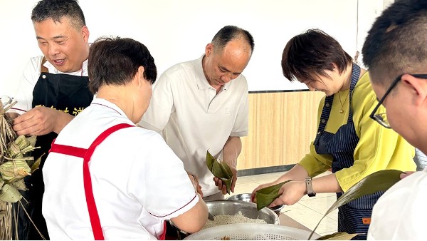 華東工控 | 巧手裹粽溫情傳遞，全員共享端午“家”味